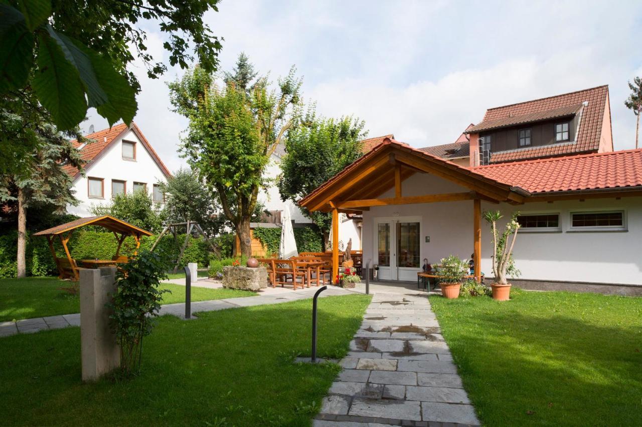 Готель Gasthaus Zur Wolfsschlucht Sugenheim Екстер'єр фото